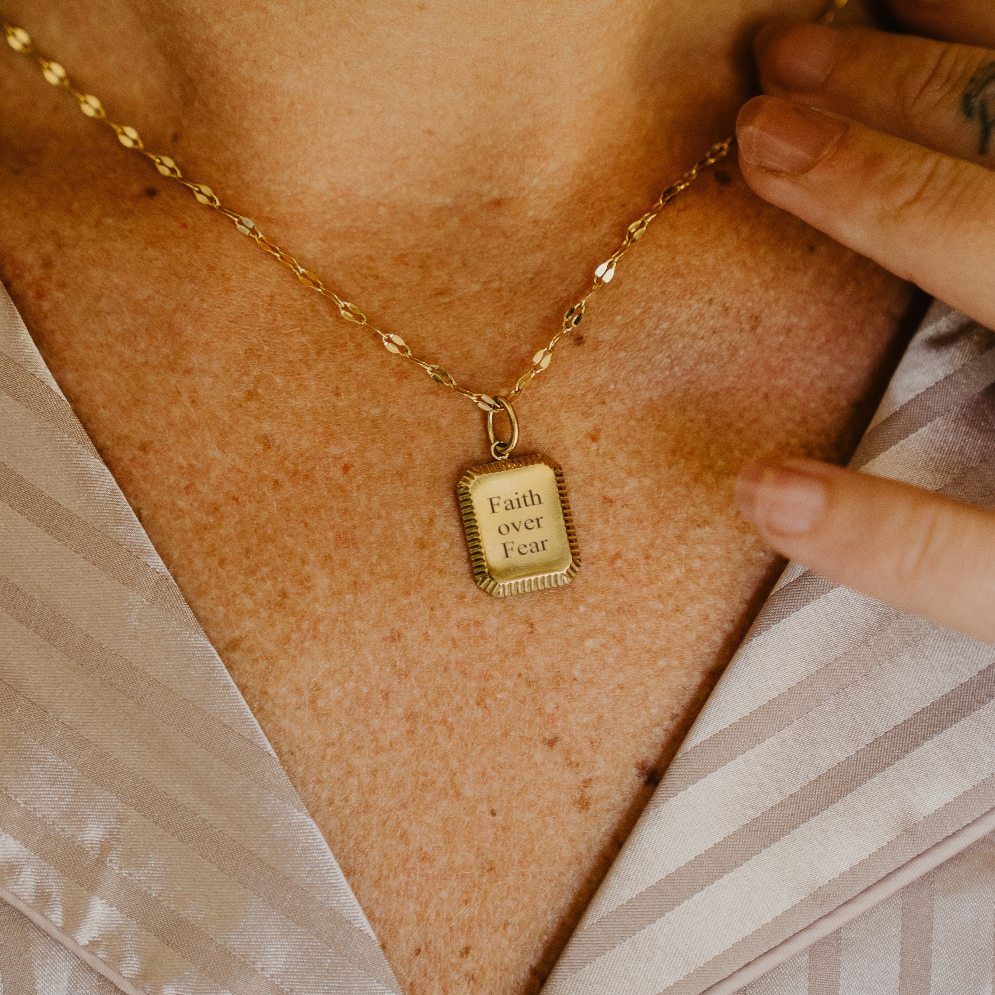 PERSONALISED TEXTURED PENDANT NECKLACE (READY IN 4 DAYS)