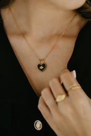 QUEEN BEE NECKLACE