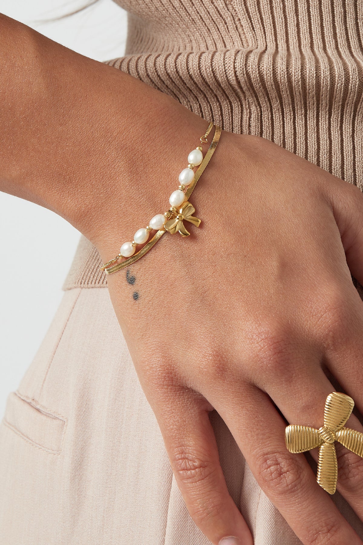 Premium Freshwater Pearls and Bow Bracelet - Water & Tarnish Proof