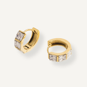 SOFT GLEAM CZ HUGGIES