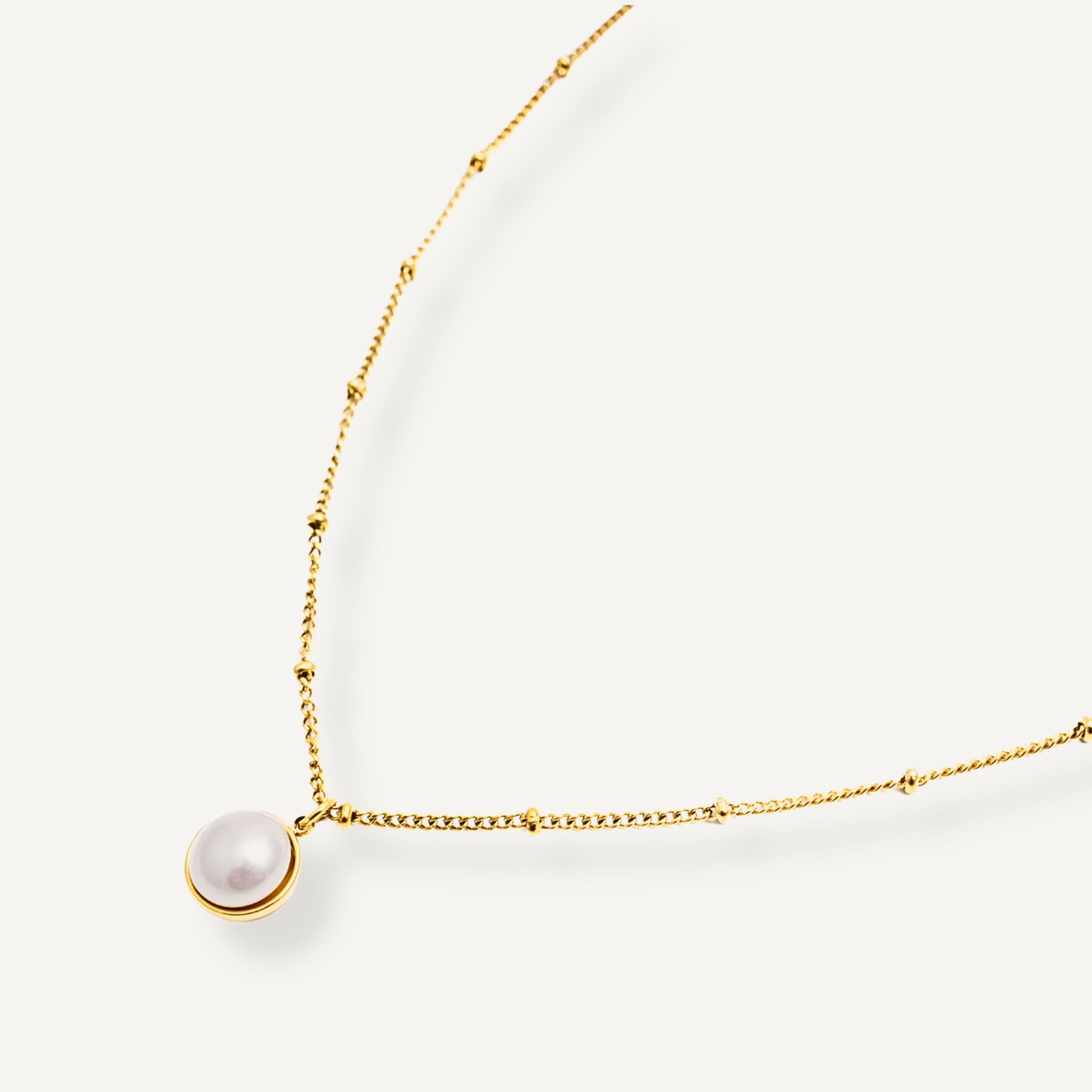 VALENTINA PEARL NECKLACE