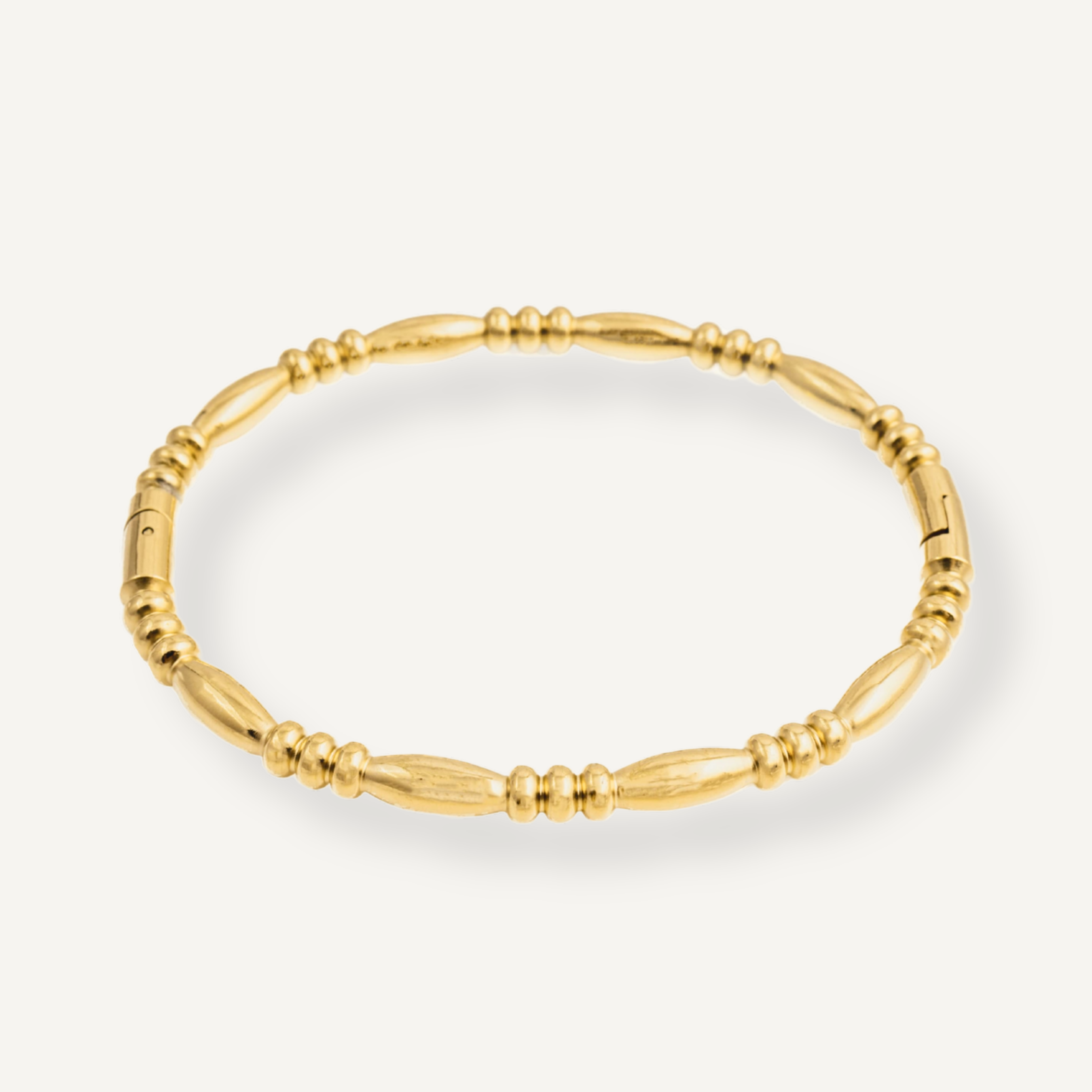 EFFORTLESS BANGLE