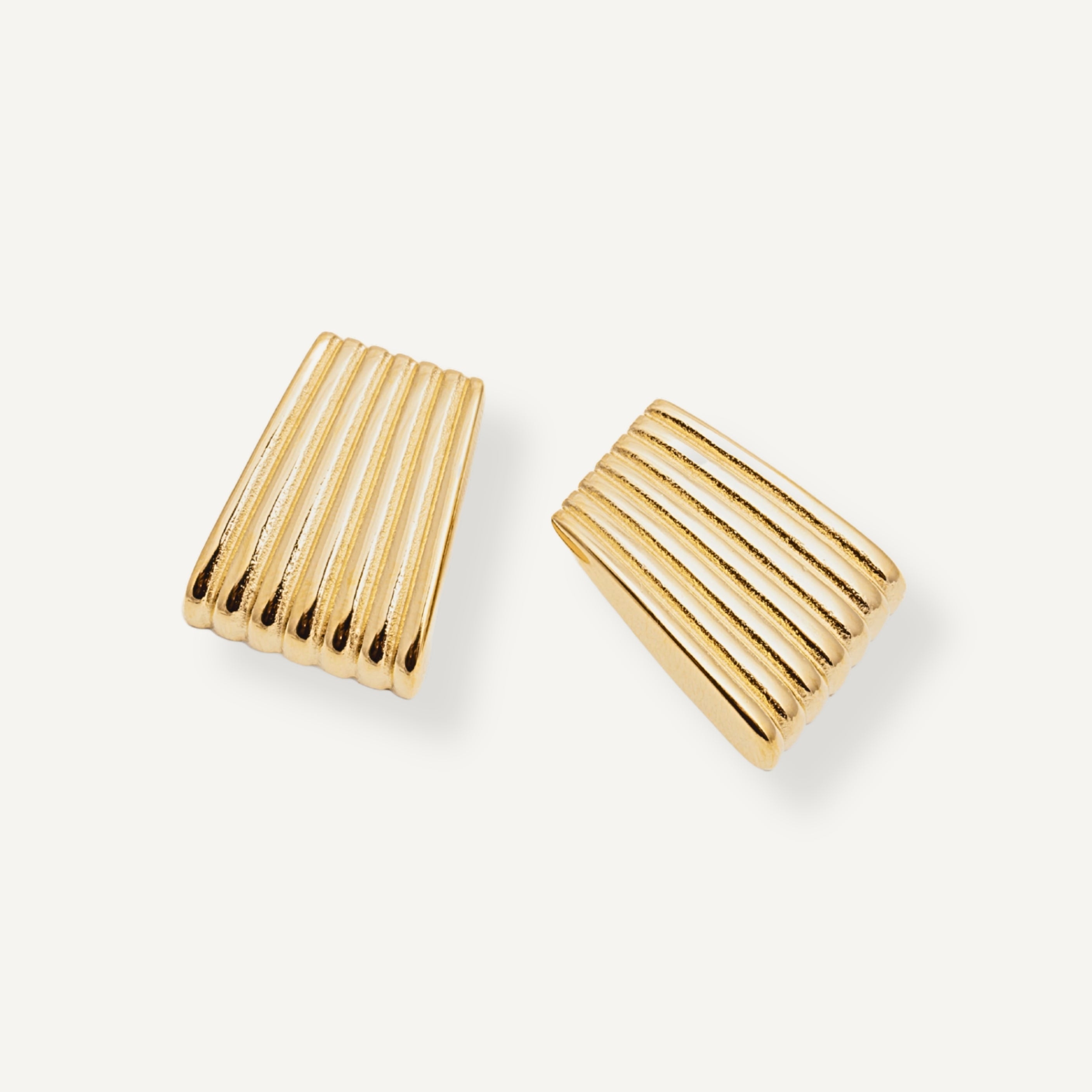 CHAMPAGNE EARRINGS