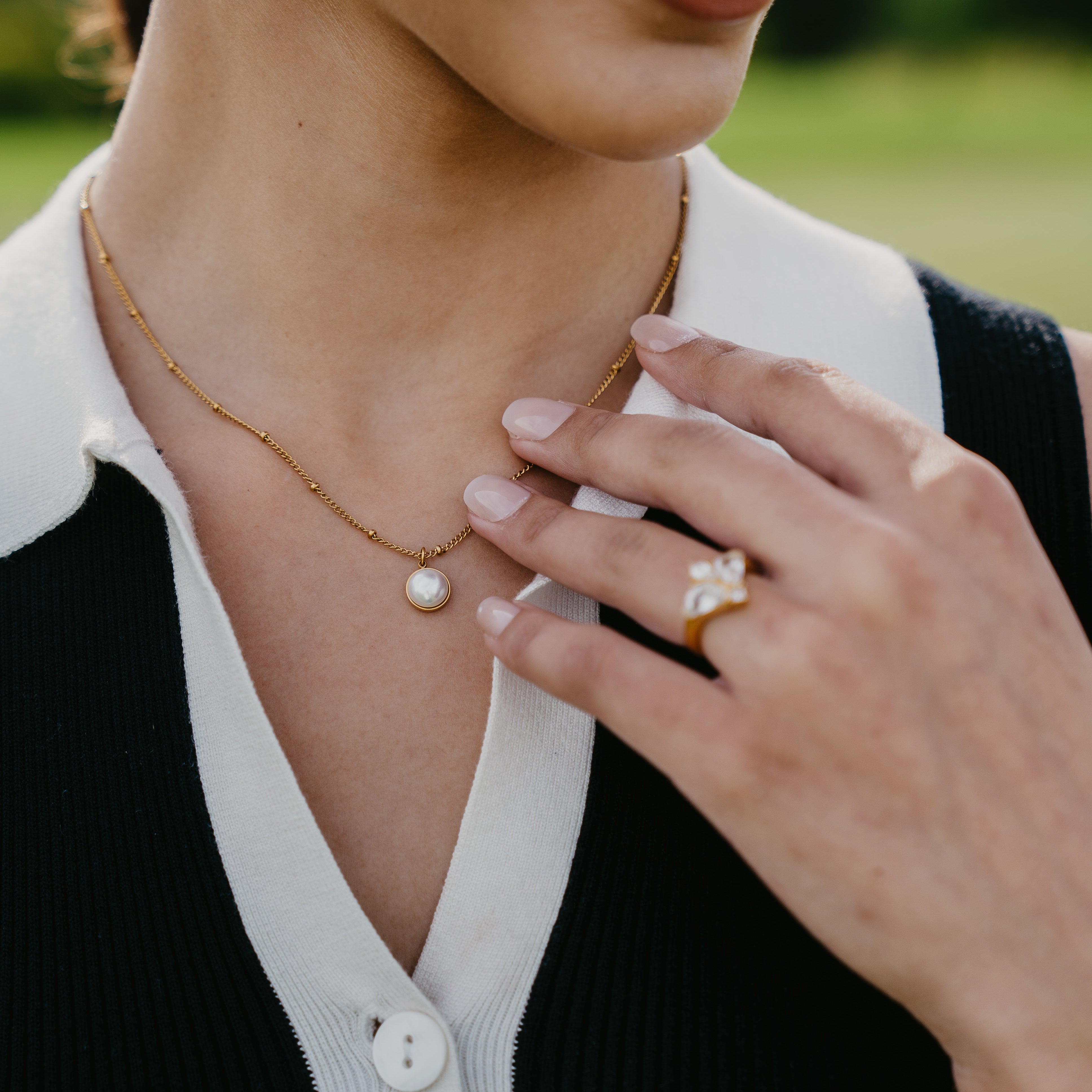 VALENTINA PEARL NECKLACE