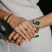 BELMONT SIGNET RING