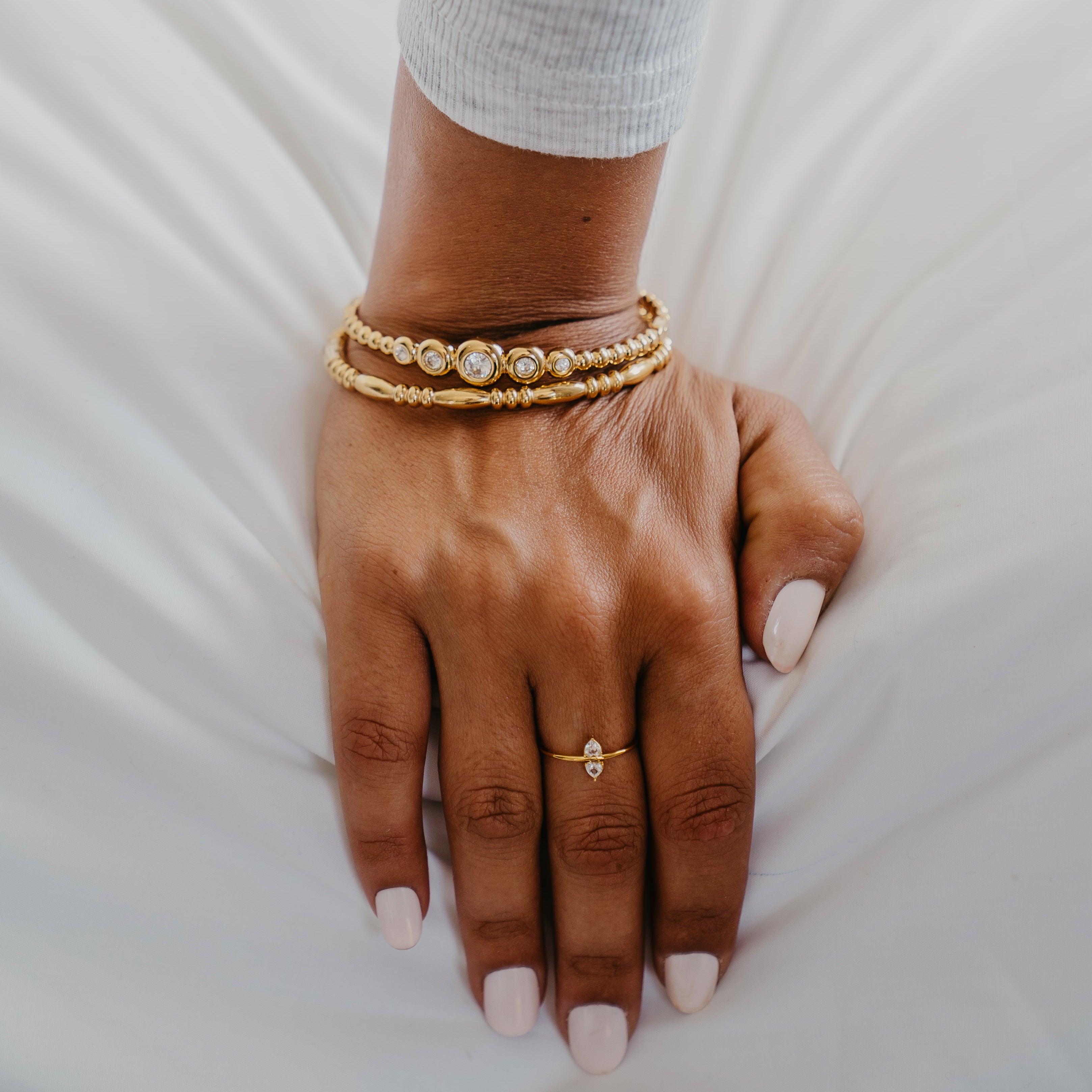 EFFORTLESS BANGLE