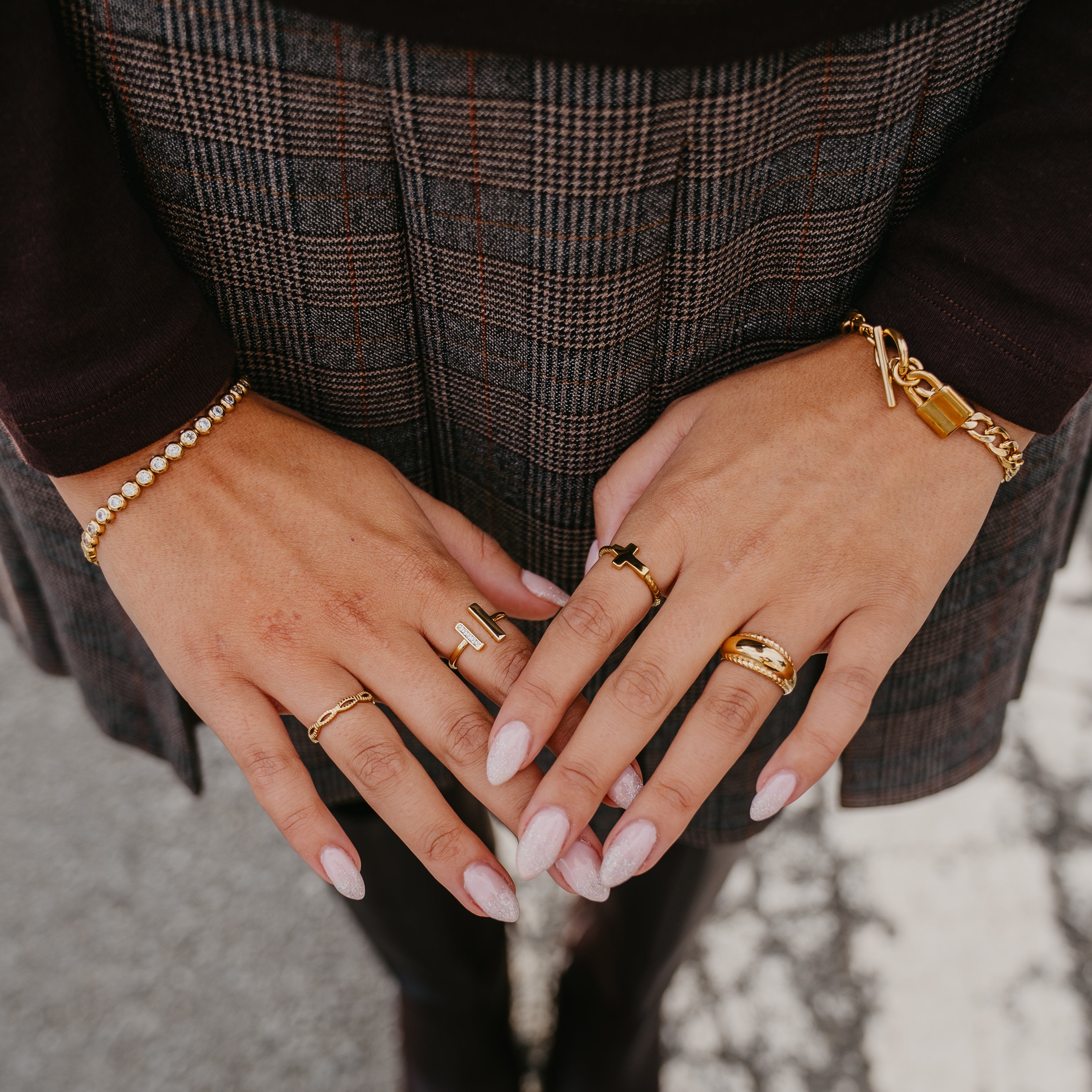 CROSS RING