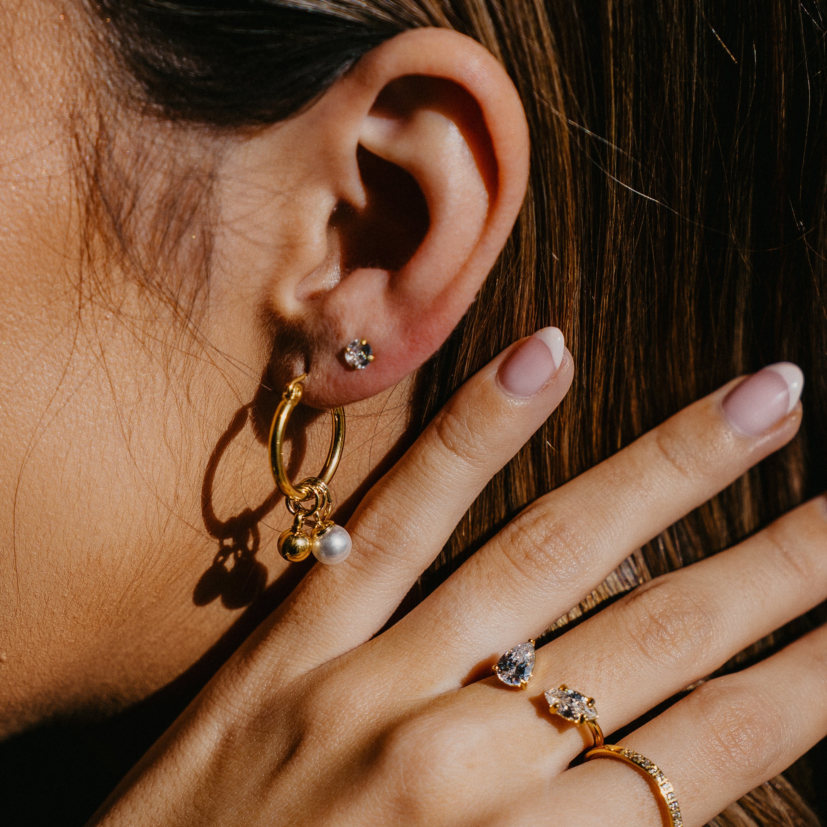 JULIA PEARL DANGLE HOOPS