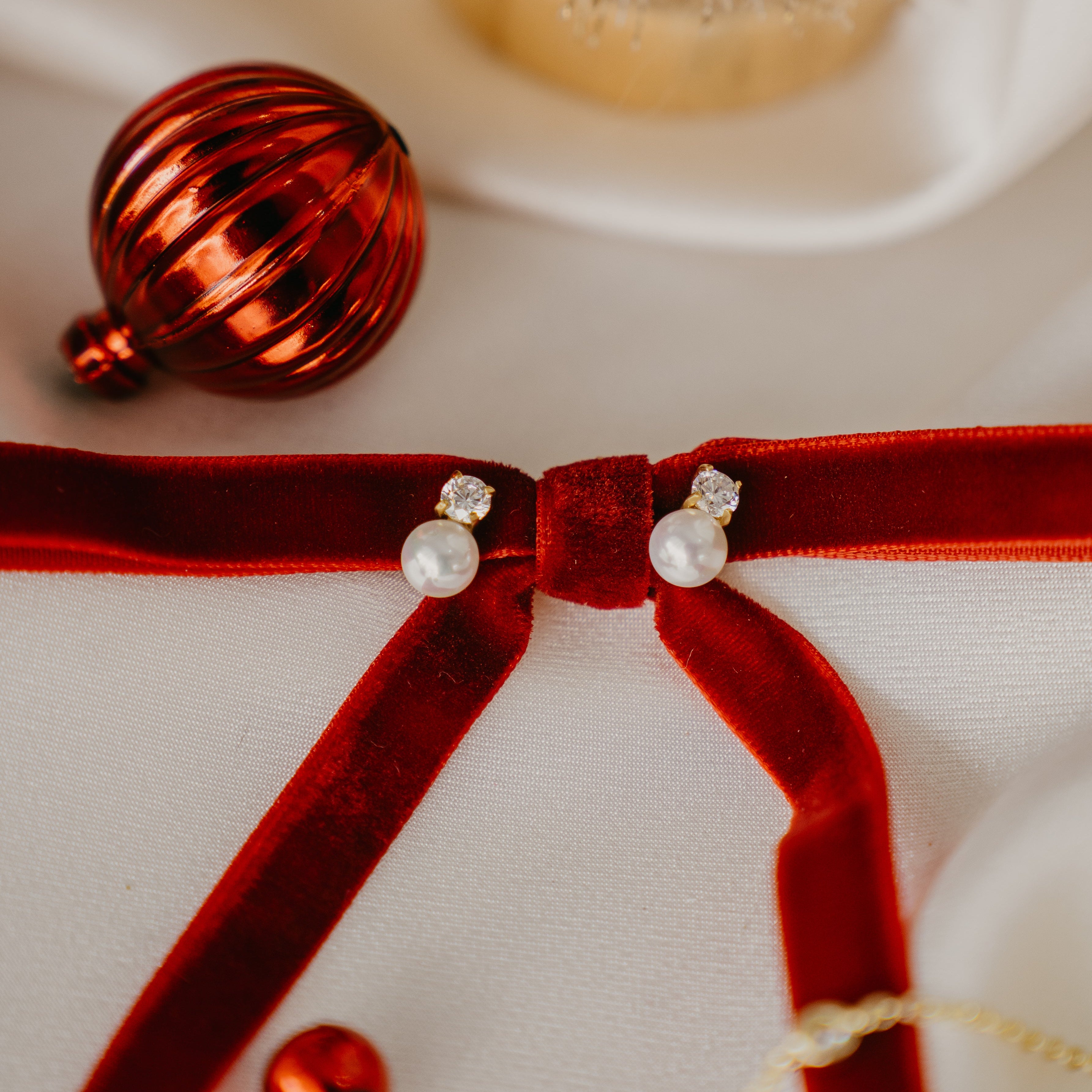 CUBIC ZIRCONIA & PEARL STUDS: 12 DAYS OF CHRISTMAS ✨