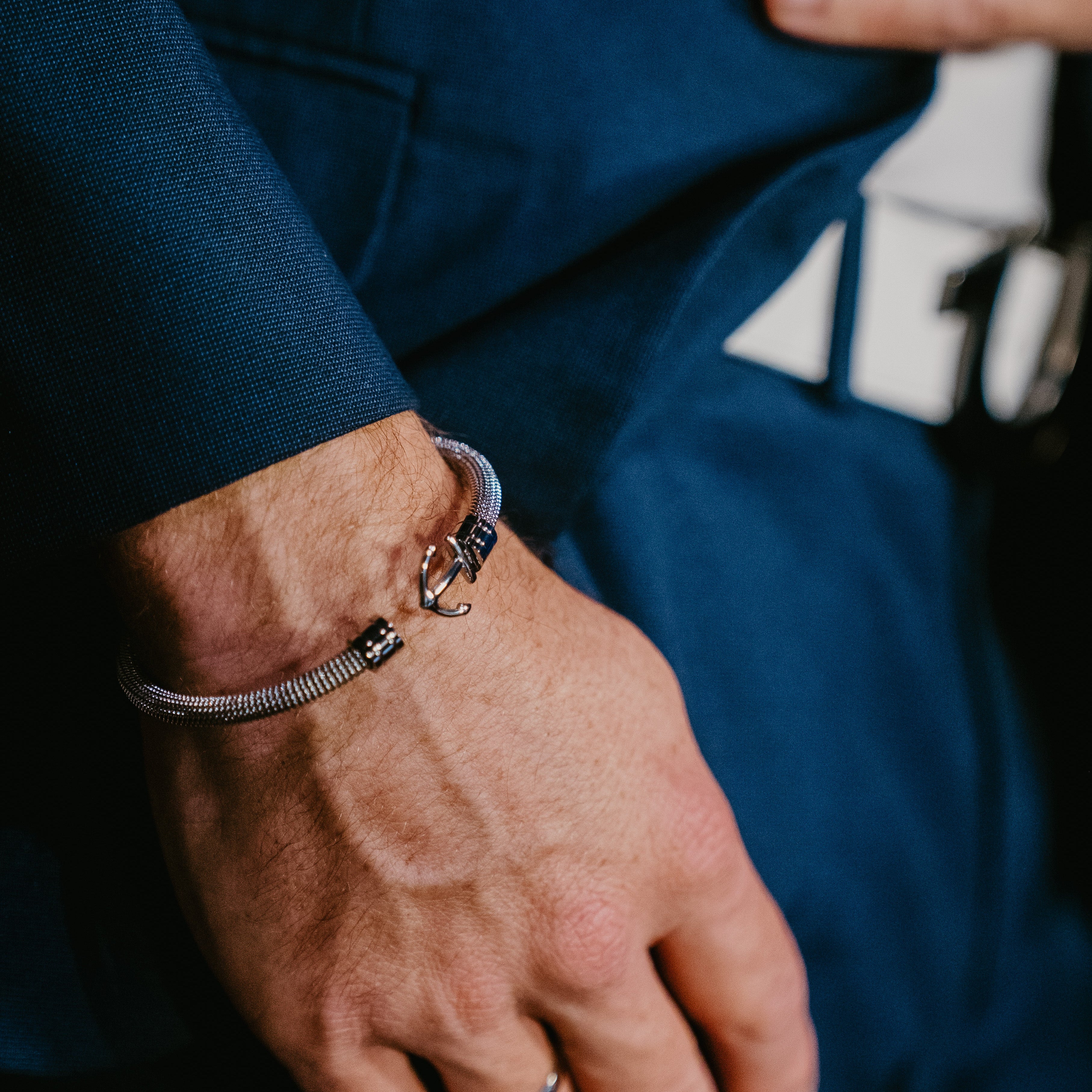 HOMME MENS ANCHOR BANGLE