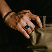 HOMME MENS BLACK SIGNET