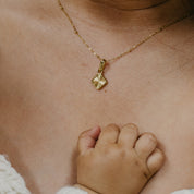 PERSONALISED CLOVER NECKLACE (FREE ENGRAVING)