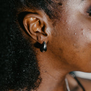 SILVER DUA TEARDROP STUD